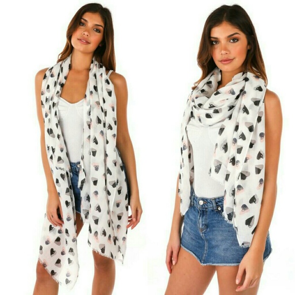 Abstract Heart Scarf - Picture 2 of 2